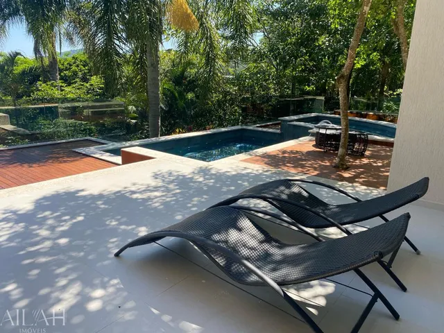 Imagem 9: Casa com vista para o mar- 04 suítes, a master com 65m²