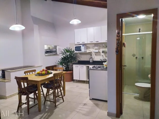 Imagem 4: Casa Semimobiliada com Churrasqueira e Piscina no Desvio Rizzo, Caxias do Sul/RS