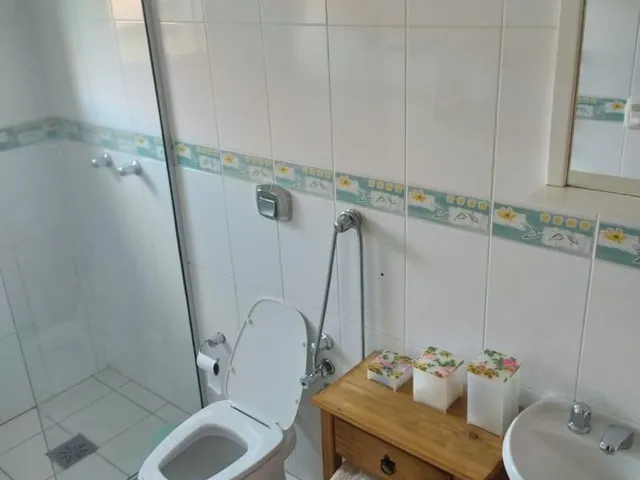 Imagem 5: Casa Semimobiliada com Churrasqueira e Piscina no Desvio Rizzo, Caxias do Sul/RS