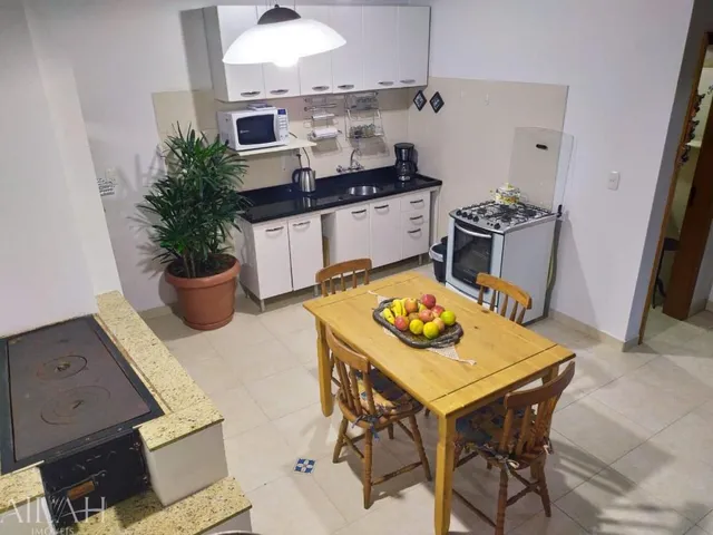 Imagem 14: Casa Semimobiliada com Churrasqueira e Piscina no Desvio Rizzo, Caxias do Sul/RS