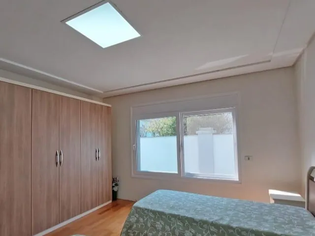 Imagem 3: Casa Mobiliada no Saint Etienne, com 04 Dormitórios, Sendo 02 Suítes