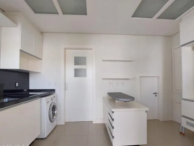 Imagem 16: Casa Mobiliada no Saint Etienne, com 04 Dormitórios, Sendo 02 Suítes