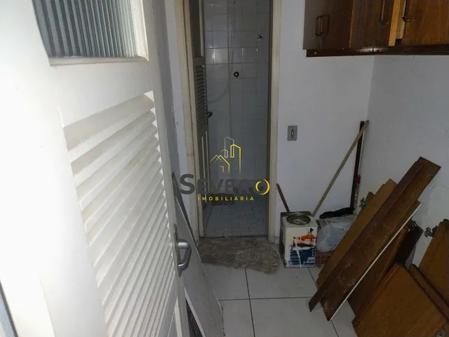 Imagem 2: Amplo apartamento (160m²) com 3qt, suíte e vaga, no miolo de Icaraí