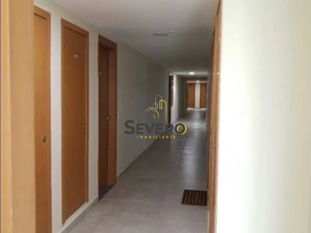 Imagem: O apartamento possui 5 Dormitórios, 1 Suíte, 1 Banheiro,