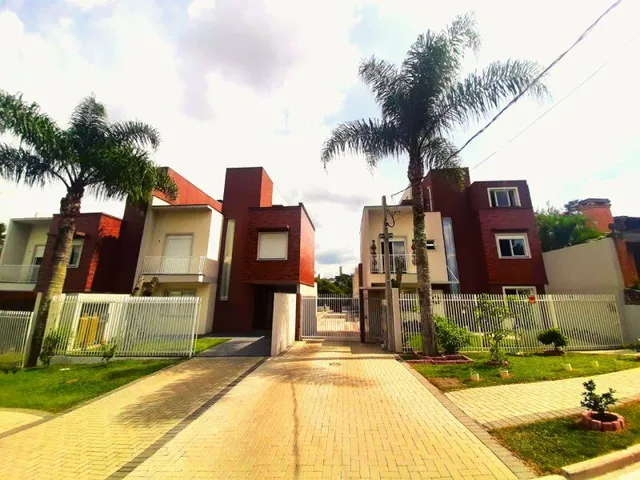 Imagem: Sobrado à venda no bairro Campo Comprido