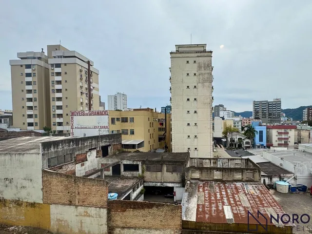 Imagem 4: Apartamento 2 Dormitórios com Sacada e Churrasqueira no Centro de Santa Maria