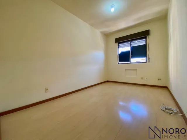 Imagem 3: Apartamento frente 3 dormitórios com suíte e box Centro Santa Maria