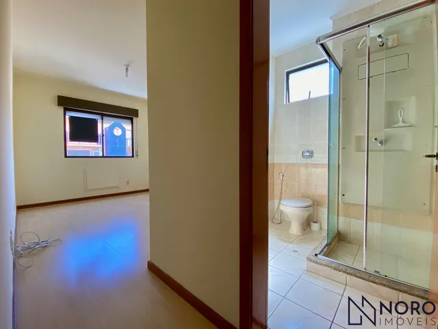 Imagem 9: Apartamento frente 3 dormitórios com suíte e box Centro Santa Maria