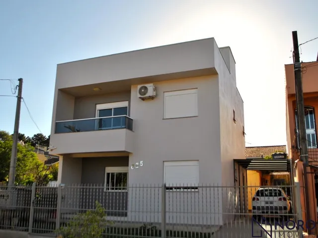 Imagem 6: Casa de 3 Dormitórios sendo 2 Suítes, vaga para 2 carros com pátio