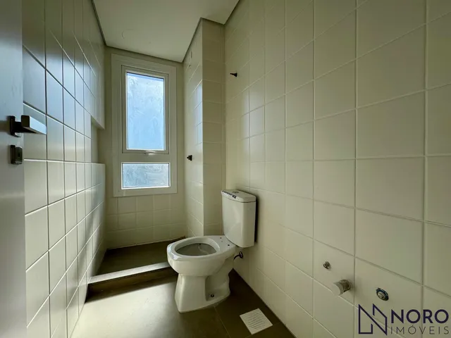 Imagem 14: Apartamento 2 Suítes Living 2 ambientes Lavabo Sacada e Churrasqueira Box Prédio