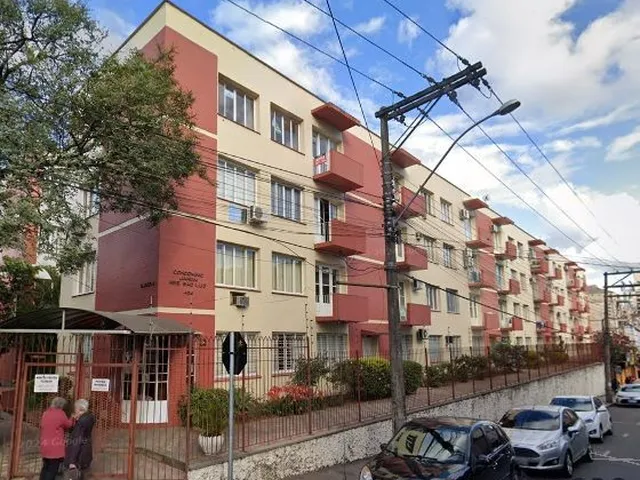 Imagem 4: Amplo Apartamento de 2 Dormitórios com Sacada no Centro de Santa Maria