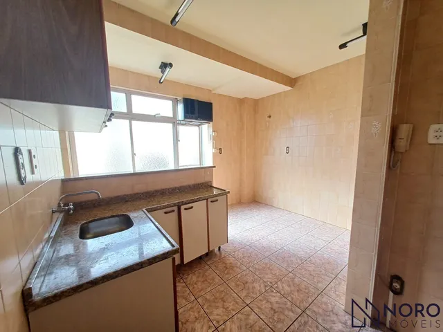 Imagem 9: Amplo Apartamento de 2 Dormitórios com Sacada no Centro de Santa Maria
