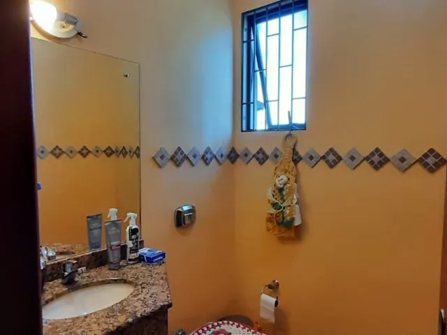 Imagem 8: Casa Estilo Sobrado com 3 Dormitórios ( 1 Suite Master), Lavabo, Banheiro Socia