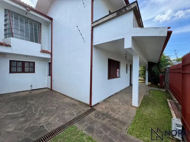 Imagem 4: Casa alvenaria com aproximadamente 250 m² 4 dormitórios 2 suítes estar social es