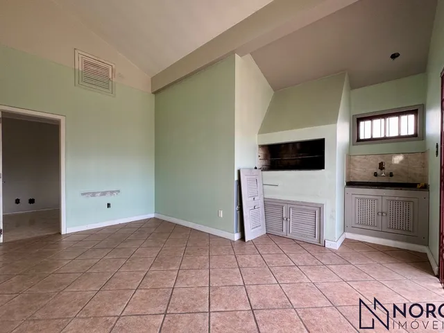Imagem 3: Casa alvenaria com aproximadamente 250 m² 4 dormitórios 2 suítes estar social es