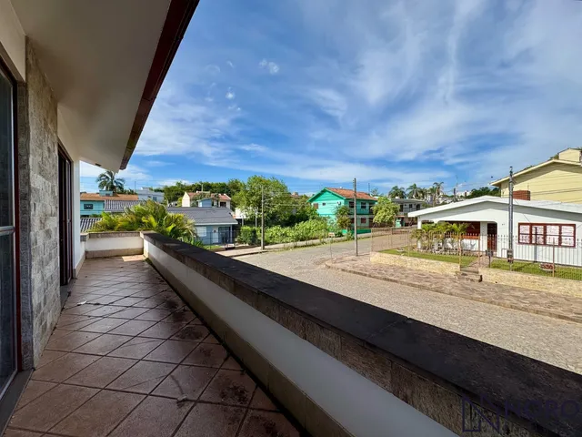 Imagem 7: Casa alvenaria com aproximadamente 250 m² 4 dormitórios 2 suítes estar social es
