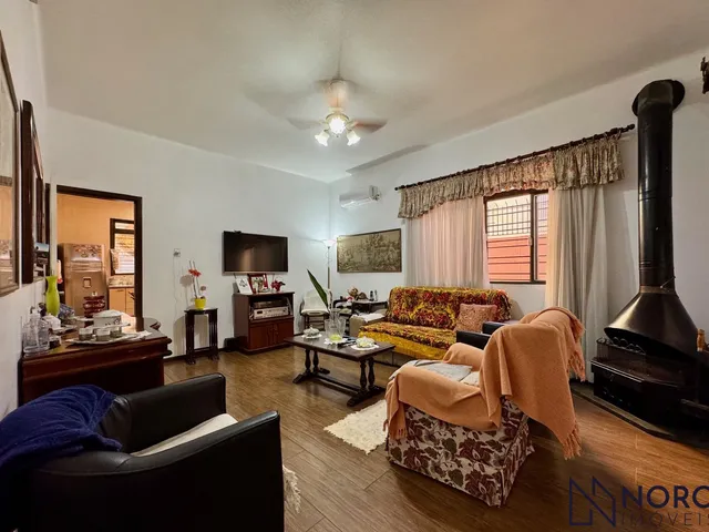 Imagem 9: CASA ESPAÇOSA NO CENTRO – 320 m² PRIVATIVOS!