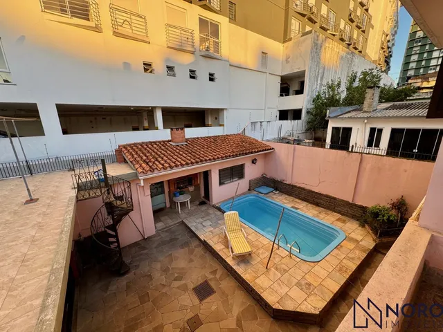 Imagem 4: CASA ESPAÇOSA NO CENTRO – 320 m² PRIVATIVOS!