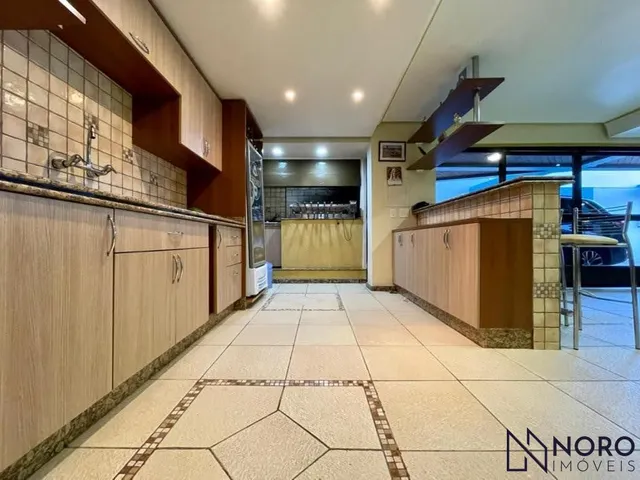 Imagem 10: Casa Espaçosa À Venda Ou Locação Mobiliada no Bairro Nossa Senhora de Lourdes!