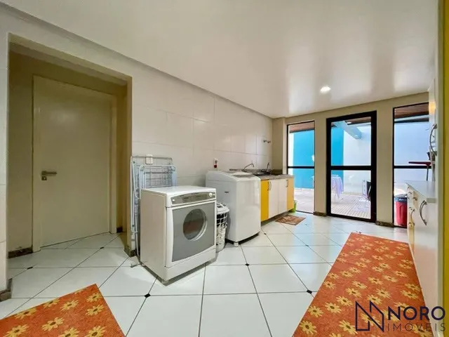 Imagem 3: Casa Espaçosa À Venda Ou Locação Mobiliada no Bairro Nossa Senhora de Lourdes!