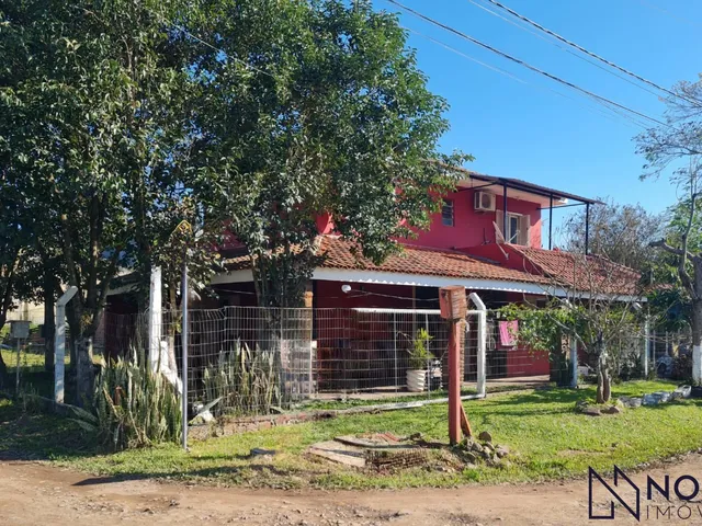 Imagem 2: Casa Duplex de Esquina com 2 Dormitórios, 2 Banheiros, Sala de Estar Estar e Jan