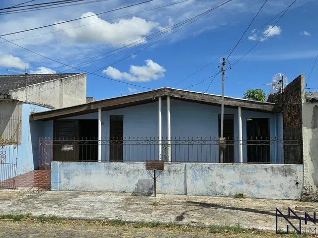 Imagem: Casa 2 Dormitórios com 2 Vagas no Tancredo