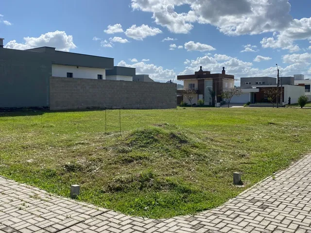 Imagem: Terreno de Esquina à Venda no Condomínio