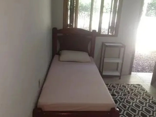Imagem: Alugo Quarto Mobiliado com Água e Luz Incluso