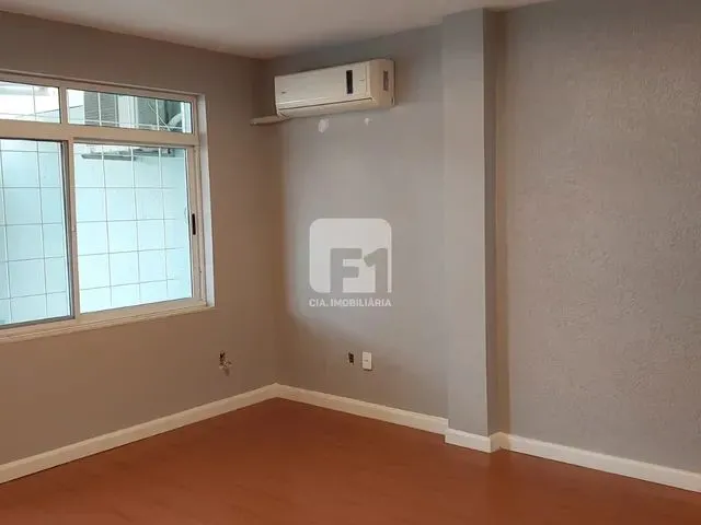 Imagem 2: Casa de 4 Dormitórios na Agronômica