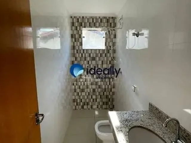Imagem 9: Excelente Casa Geminada no Bairro Xangri-Lá com Mais de 70 M² de Área, Totalmente