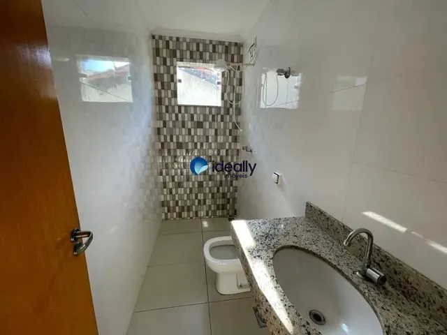 Imagem 15: Excelente Casa Geminada no Bairro Xangri-Lá com Mais de 70 M² de Área, Totalmente
