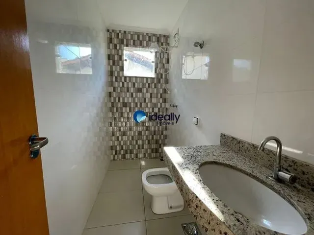Imagem 7: Excelente Casa Geminada no Bairro Xangri-Lá com Mais de 70 M² de Área, Totalmente