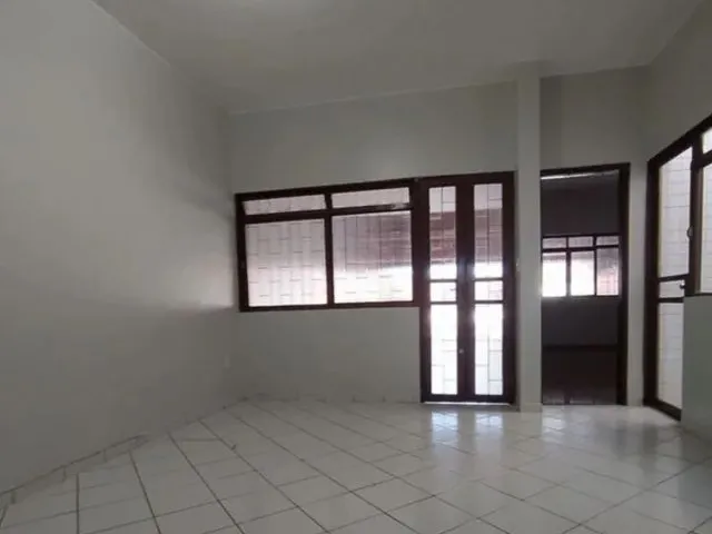 Imagem 4: Aluga-Se Casa Sozinha no Lote