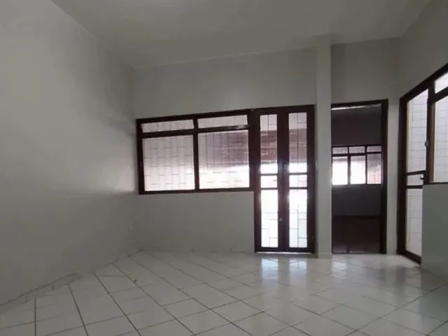 Imagem 3: Aluga-Se Casa Sozinha no Lote