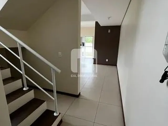 Imagem 7: Casa de 3 Dormitórios no Bairro Carianos