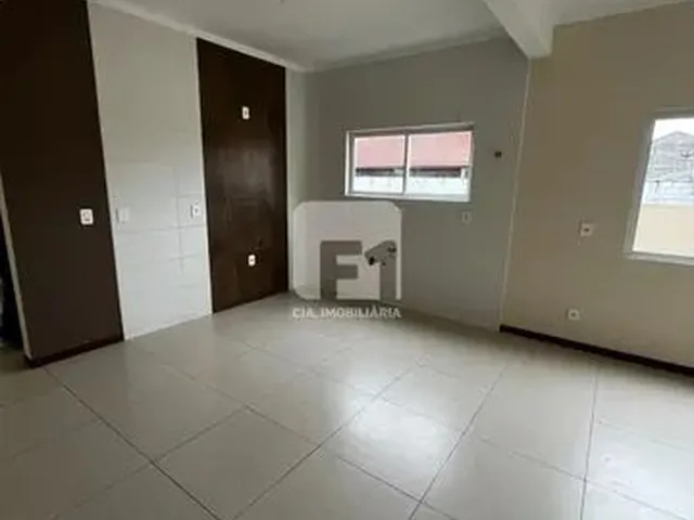 Imagem 9: Casa de 3 Dormitórios no Bairro Carianos