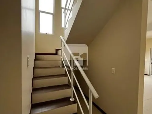 Imagem 8: Casa de 3 Dormitórios no Bairro Carianos