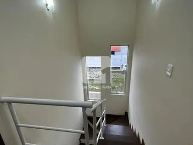 Imagem 3: Casa de 3 Dormitórios no Bairro Carianos