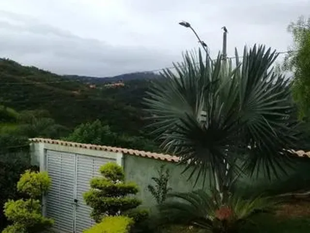 Imagem: Casa em Lote com Área de 660 M² em Sabara/