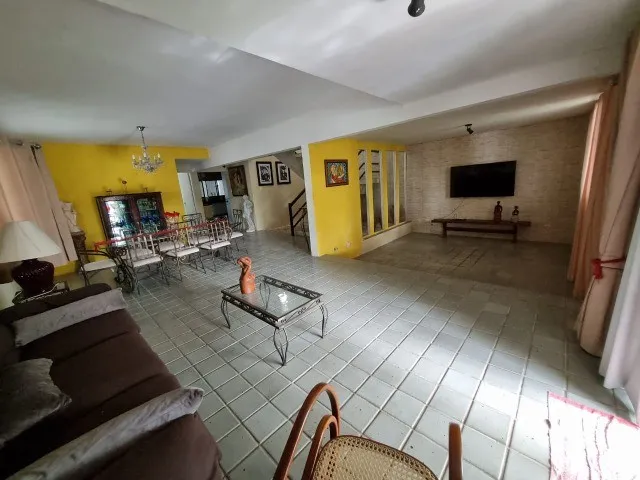 Imagem: Casa de 1 Andar em Candeias com 450M2 e