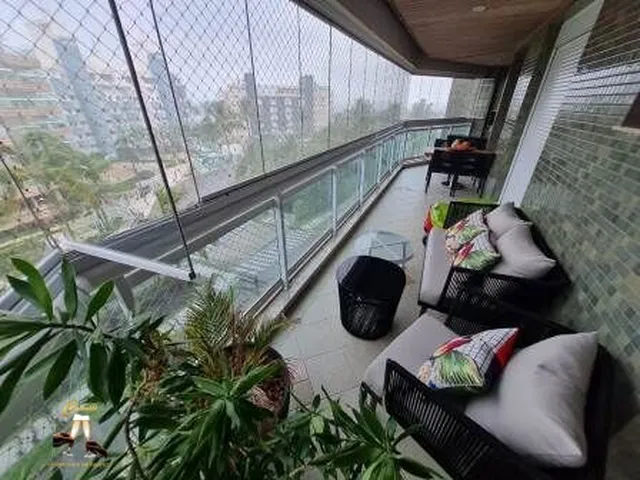 Imagem: O apartamento possui 3 Dormitórios, 2 Suítes, 2