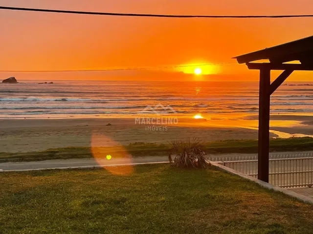 Imagem: Casa Padrão - Frente para o Mar