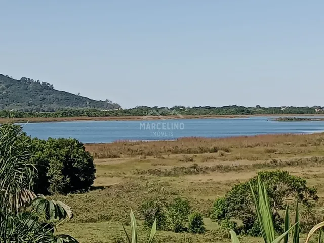 Imagem: O terreno possui 895m² de Área e está localizado em