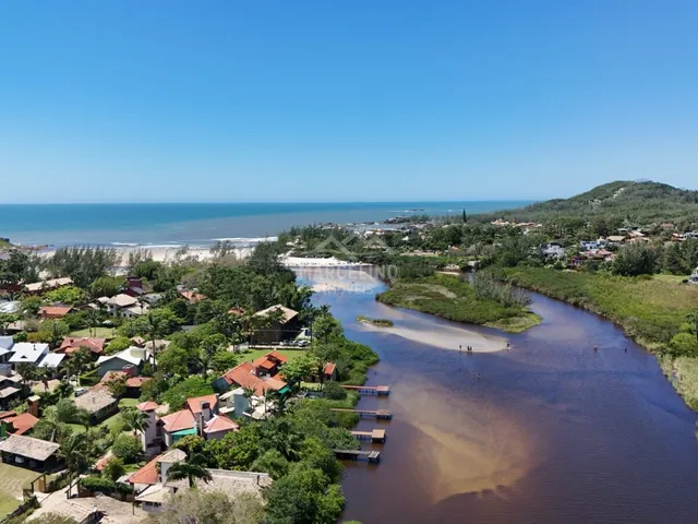 Imagem 1: Casa próxima a lagoa e mar na Praia da Ferrugem