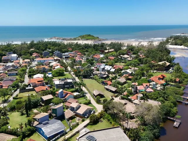 Imagem 8: Casa próxima a lagoa e mar na Praia da Ferrugem