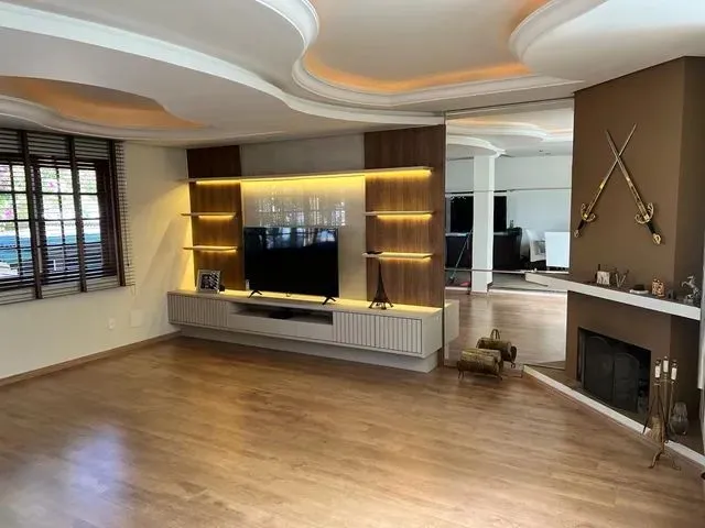 Imagem 15: Linda Casa com Piscina, Sem Detalhes, no Carianos