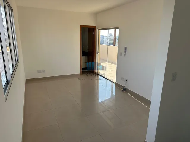 Imagem 8: Cobertura com 3 quartos sendo 01 suíte, 4 vagas. À venda, no bairro Sagrada Família!