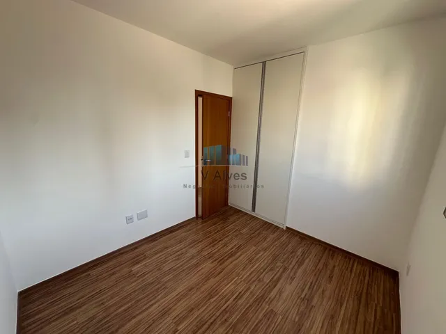 Imagem 2: Cobertura com 3 quartos sendo 01 suíte, 4 vagas. À venda, no bairro Sagrada Família!