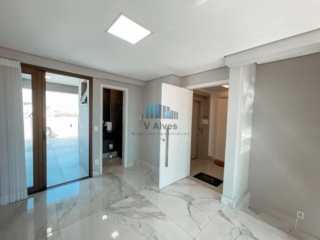 Imagem 10: Cobertura com 214m², 3 quartos sendo 02 suítes, 4 vagas. À venda, no bairro Sagrada