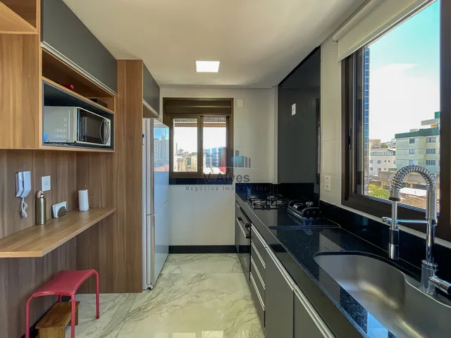 Imagem 14: Cobertura com 214m², 3 quartos sendo 02 suítes, 4 vagas. À venda, no bairro Sagrada